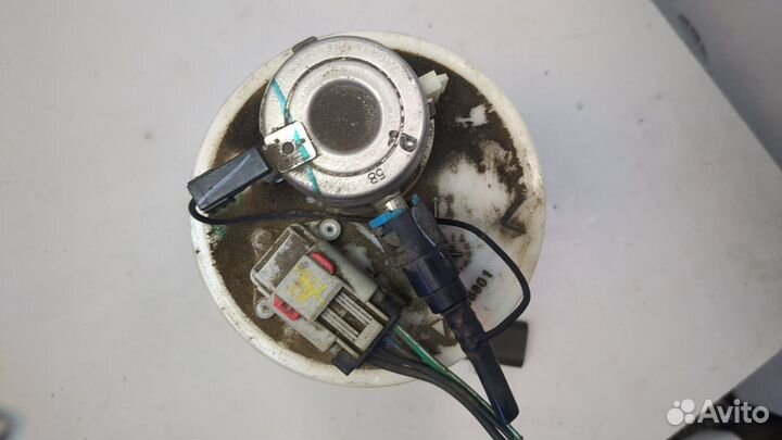 Насос топливный электрический Chrysler 300M, 2000