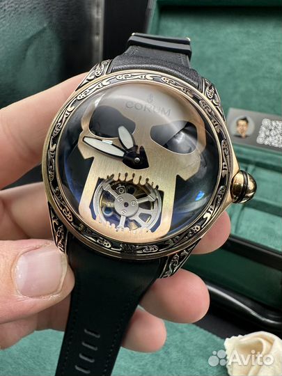 Часы corum череп