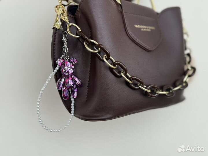 Брелки ручной работы с браслетом из бисера