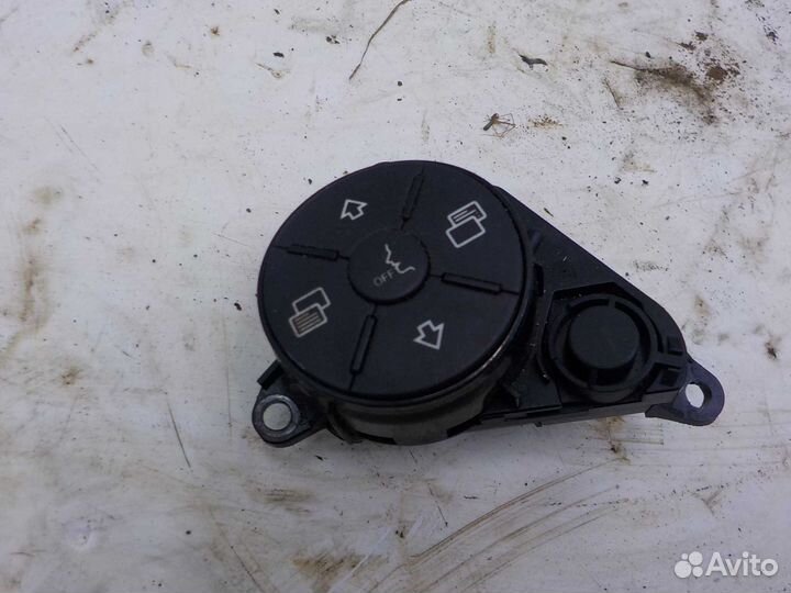 Клавиши мультируля Mercedes ML 164