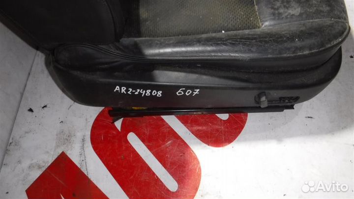 Сиденье переднее правое Peugeot 607 1999-2010