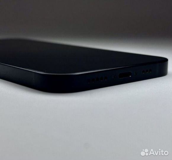 iPhone 12, 64 ГБ