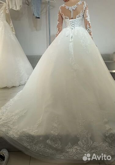 Свадебное платье