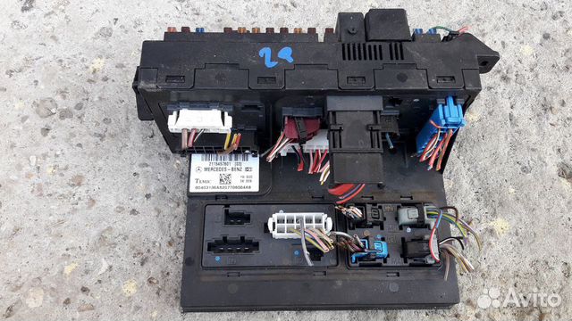 A2115457601 Блок предохранителей Мерседес 211