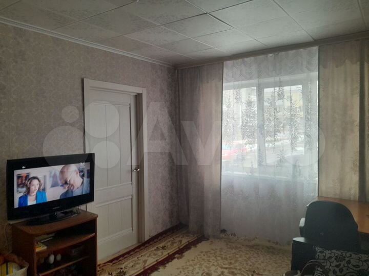 3-к. квартира, 48 м², 1/5 эт.