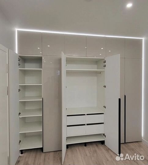 Шкаф распашной современный от производителя