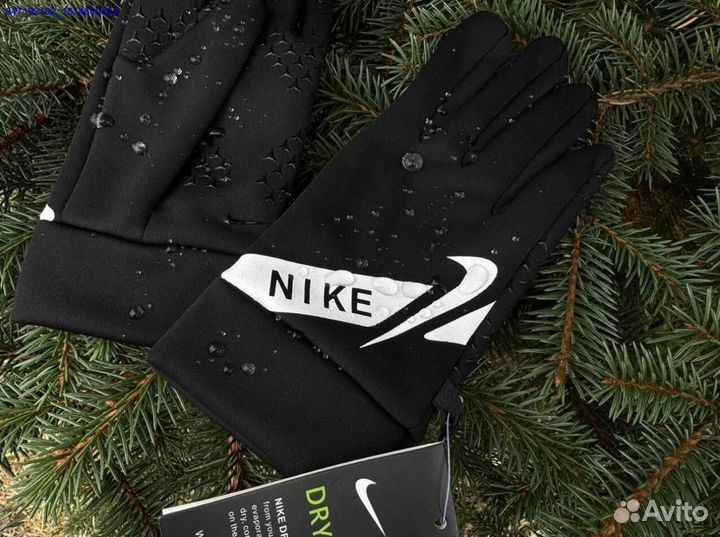 Перчатки Nike HyperWarm