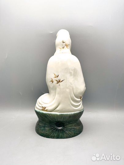 Статуэтка Девушка на лотосе Китай