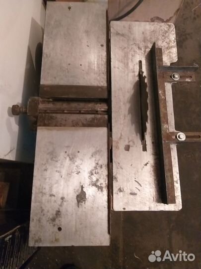 Деревообрабатывающий станок