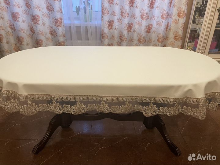 Скатерть новая,нарядная. Качественная экокожа