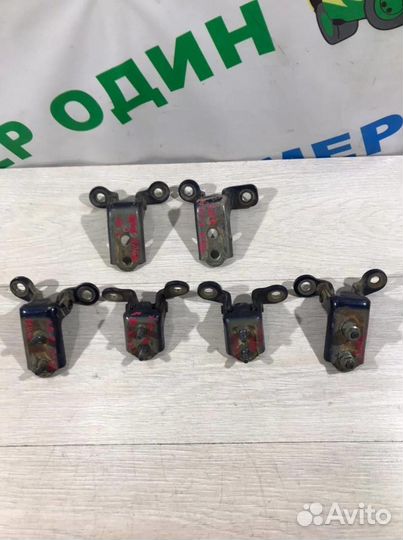 Петля двери Chery Tiggo (T11) 2005-2016