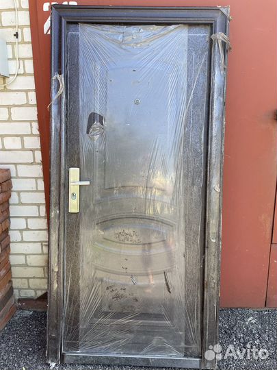 Дверь металлическая входная от застройщика