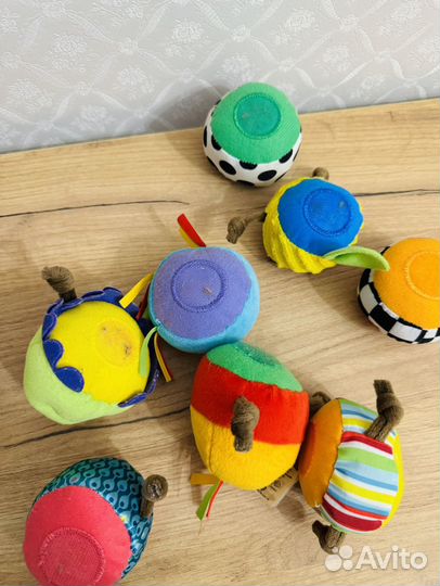 Игрушки lamaze гусеница