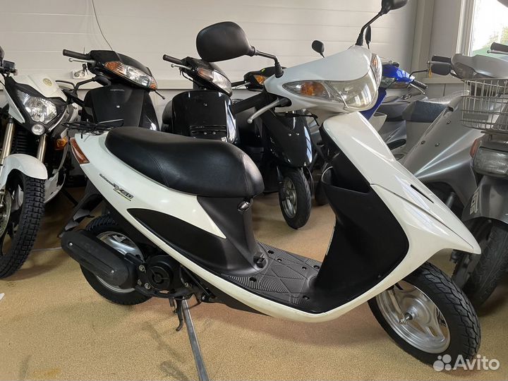 Мопед Suzuki Address V50 (CA44A)