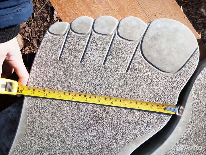 Бетонные стопы Снежного человека, Вазоны