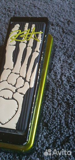 Cry baby kirk hammett wah-wah