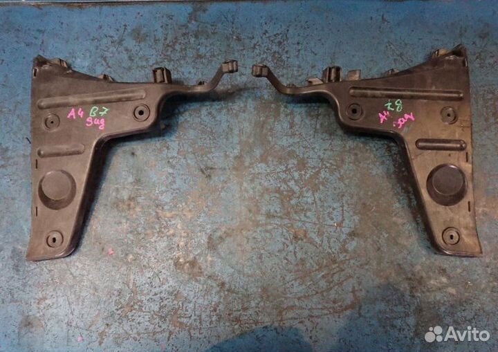 Крепление бампера заднее Audi A4 B7