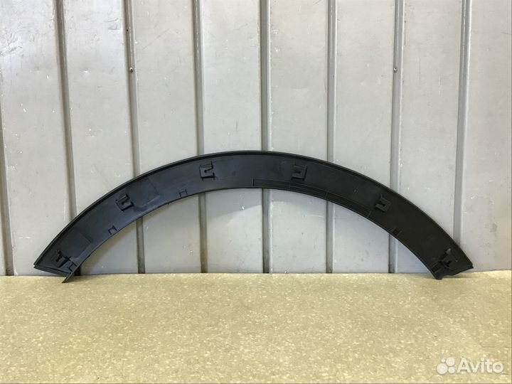 Накладка переднего крыла левого Kia Sportage 2010
