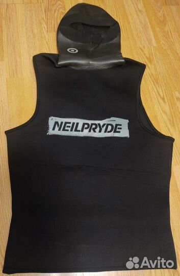 Гидрожилетка со шлемом NeilPryde, р-р.S-M (new)