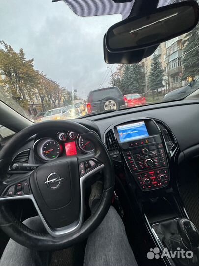 Opel Astra 1.4 МТ, 2011, 250 000 км