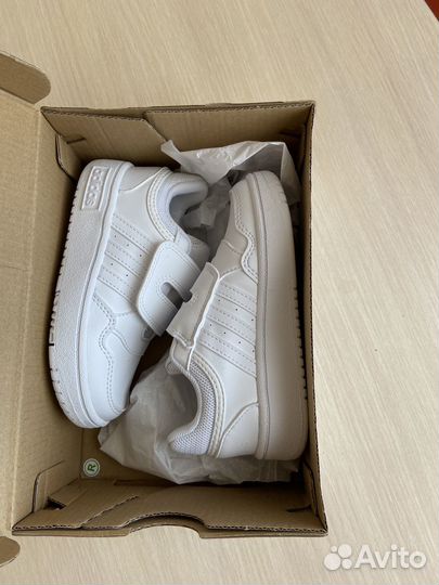 Кроссовки adidas