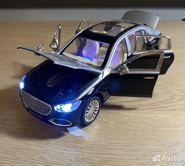 Модель автомобиля Mercedes Maybach S class