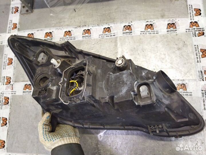 Фара передняя левая Toyota Corolla E12 1.6 3zzfe