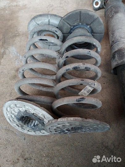 Задний амортизатор Opel Мокка 1,4 2 WD