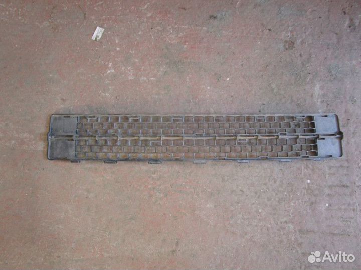 Решетка в бампер центральная Kia Picanto 2004-2011