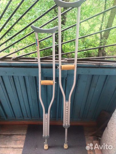 Костыли подмышечные