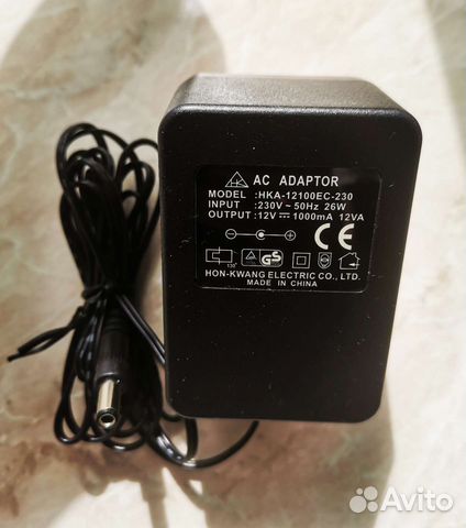 Адаптер, блок питания Phonic, а таже 12v 1000ma