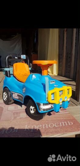 Машинка-каталка