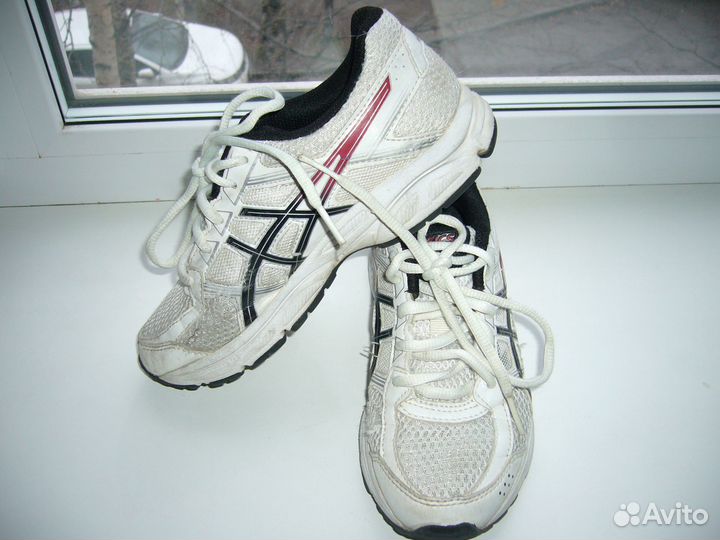 Кроссовки asics
