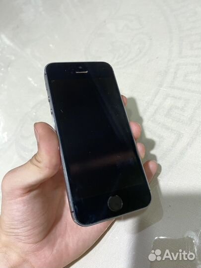 Телефон iPhone 5s