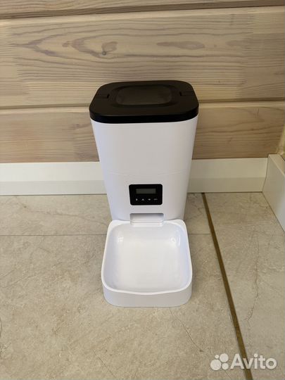 Автоматическая кормушка для кошек с таймером 3 л