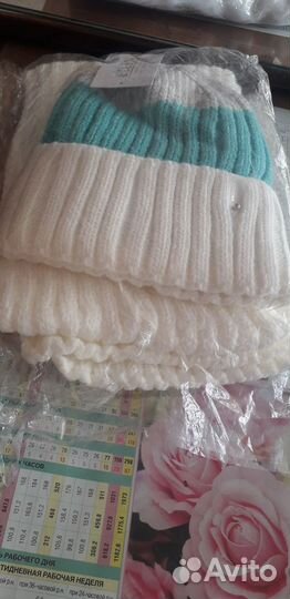 Комплект шапка и шарф новый женский