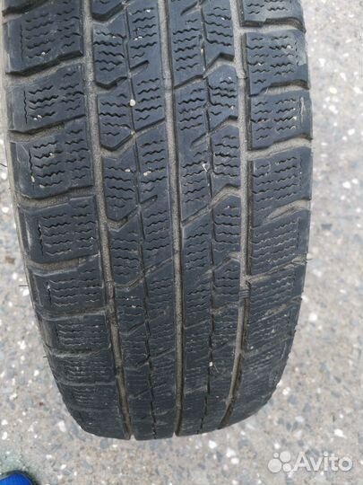 Goodyear UltraGrip 205/60 R16 92D