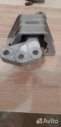 Подушка двигателя правая Opel Vectra C (2002-2009)