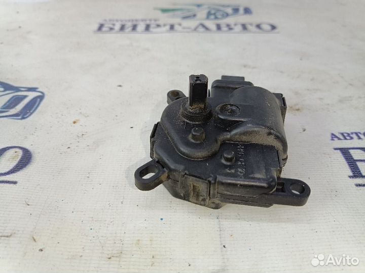 Моторчик заслонки печки Ford Mondeo III (2000—2003)