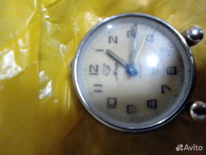 Часы будильник СССР