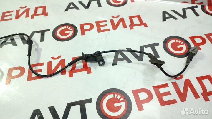 Датчик ABS передний правый Nissan Wingroad WFY11