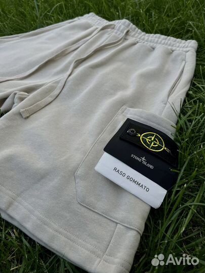 Мужские шорты Stone island с патчем