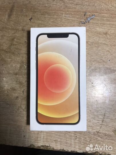 Коробка от iPhone 12