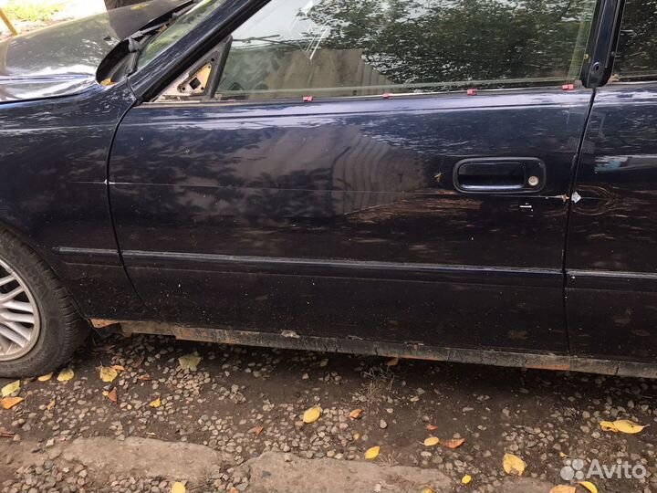 Дверь передняя левая toyota mark 2