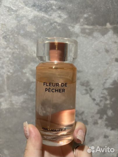 Karl lagerfeld fleur de pecher