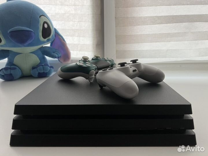 Игровая консоль Sony PS4 Pro
