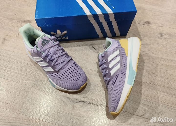 Кроссовки женские новые Adidas EQ21 Run