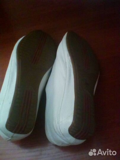 Мокасины женские белые 35. размер