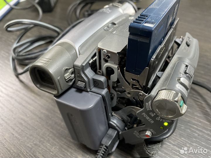 Видеокамера Sony DCR-HC23E