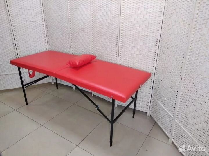 Кушетка косметологическая. Стол косметолога